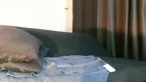 Snapshot of full4cefull chatting on November 12, 11:43 am Pizzaz online show from November 12, 11:43 am