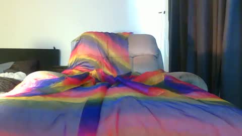 Snapshot of full4cefull chatting on November 13, 1:37 am Pizzaz online show from November 13, 1:37 am