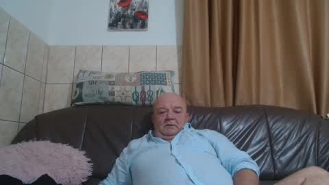 fullballs6 online show from December 21, 2:52 am