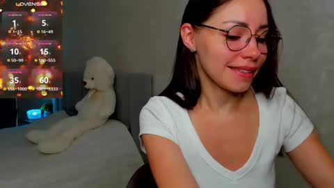 Snapshot of fun__nd__bun chatting on July 17, 2:40 am fun__nd__bun online show from July 17, 2:40 am