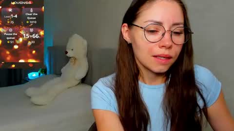 Snapshot of fun__nd__bun chatting on July 26, 2:20 am fun__nd__bun online show from July 26, 2:20 am