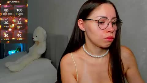 Snapshot of fun__nd__bun chatting on July 29, 2:32 am fun__nd__bun online show from July 29, 2:32 am