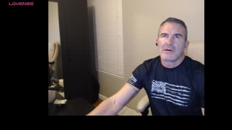 funfitmalelv2 online show from February 19, 3:02 am