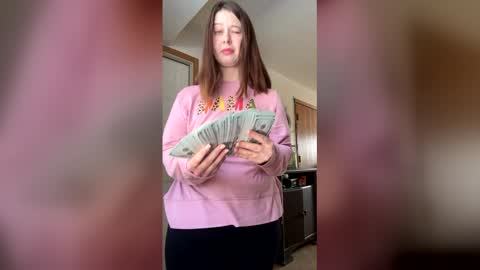 Linnys Palace online show from February 13, 6:48 pm