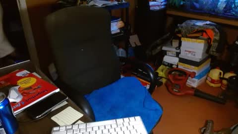 Snapshot of funmike2000 chatting on January 19, 1:12 pm mike online show from January 19, 1:12 pm