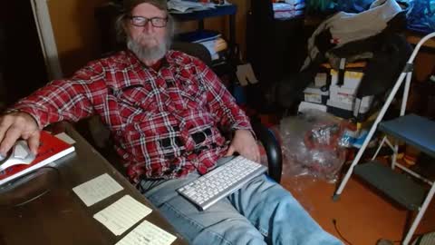 Snapshot of funmike2000 chatting on January 20, 12:18 pm mike online show from January 20, 12:18 pm