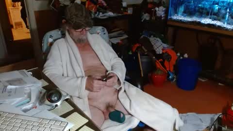 Snapshot of funmike2000 chatting on February 5, 1:10 am mike online show from February 5, 1:10 am