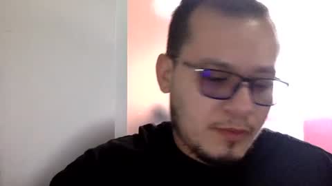 Snapshot of funnyboys18 chatting on December 10, 7:22 pm Zanty online show from December 10, 7:22 pm