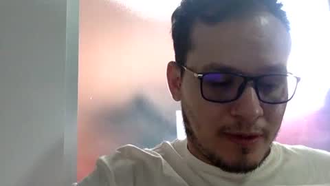 Snapshot of funnyboys18 chatting on November 7, 6:52 pm Zanty online show from November 7, 6:52 pm