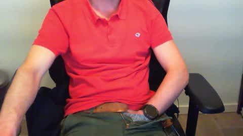 YWhiteNiceMan online show from May 13, 10:49 pm