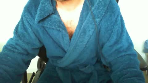 YWhiteNiceMan online show from May 18, 8:31 am