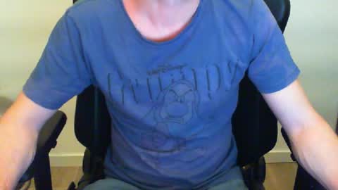 YWhiteNiceMan online show from May 22, 8:25 pm