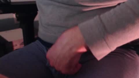 Snapshot of funnyme1234 chatting on February 28, 3:29 am jerry online show from February 28, 3:29 am