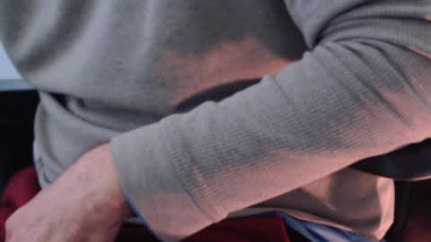 Snapshot of funnyme1234 chatting on April 6, 5:14 pm jerry online show from April 6, 5:14 pm