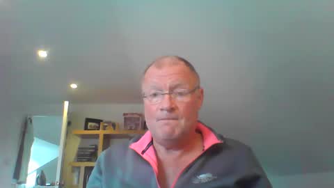 Snapshot of funtime88888 chatting on February 20, 1:51 pm funtime88888 online show from February 20, 1:51 pm