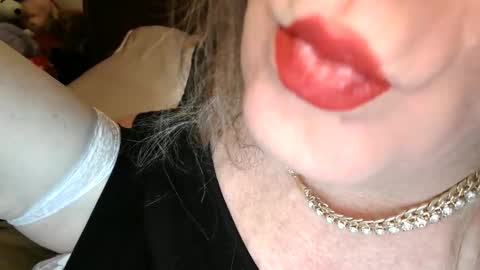 Snapshot of funtimetgirl chatting on December 20, 11:50 am Jessie Love online show from December 20, 11:50 am