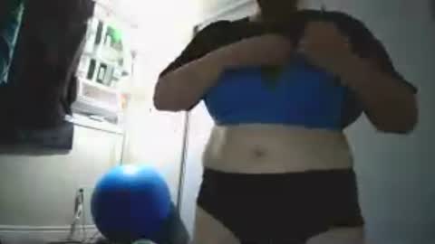 fuzzypeaches87 online show from July 6, 4:31 pm