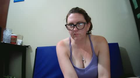 fuzzypeaches87 online show from July 12, 4:53 pm