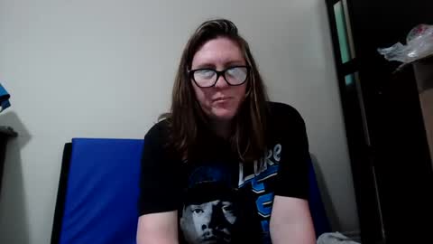 fuzzypeaches87 online show from July 13, 5:05 pm