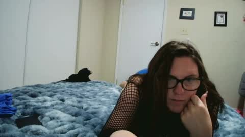 fuzzypeaches87 online show from July 24, 3:59 am