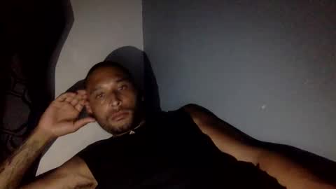 Snapshot of fvvkboyy chatting on April 12, 4:28 am fvvkboyy online show from April 12, 4:28 am