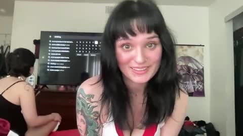 Snapshot of fw_gigii chatting on July 23, 11:13 pm fw_gigii online show from July 23, 11:13 pm