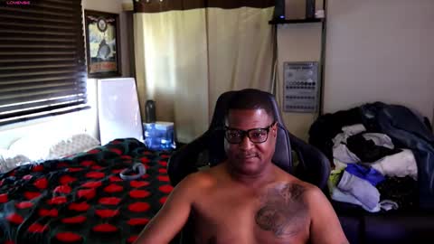 Snapshot of fyrecontrol chatting on October 29, 11:06 pm seldom seen online show from October 29, 11:06 pm