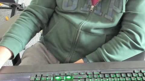 Snapshot of g10rgio chatting on June 12, 12:15 pm g10rgio online show from June 12, 12:15 pm
