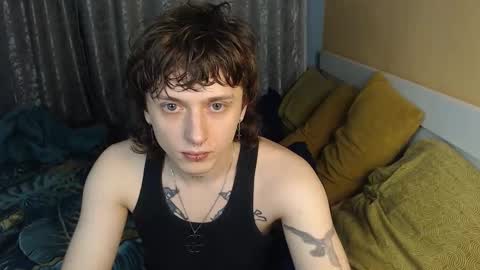 Snapshot of g1vememoney chatting on November 19, 11:38 pm Ian online show from November 19, 11:38 pm