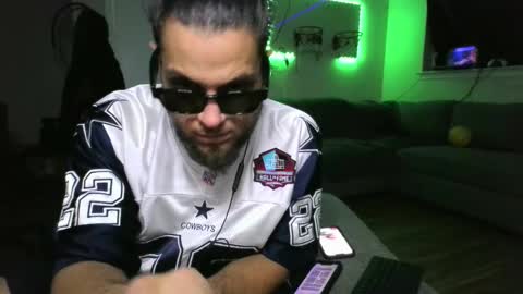 Jax online show from November 24, 5:07 am