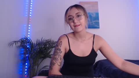 Snapshot of gabb_rioss chatting on March 7, 12:12 pm Gabriela online show from March 7, 12:12 pm