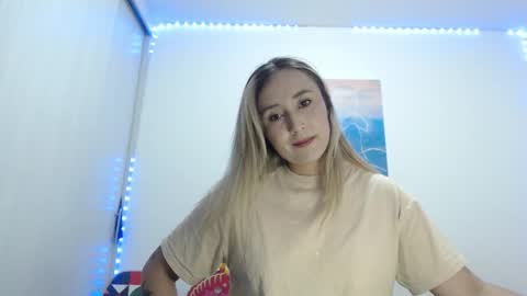 Snapshot of gabb_rioss chatting on November 27, 10:34 pm Gabriela online show from November 27, 10:34 pm