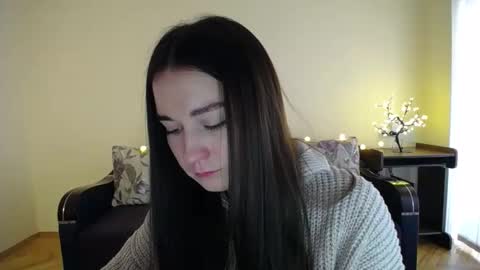 Snapshot of gabby_di chatting on January 14, 7:59 am Jaklin online show from January 14, 7:59 am