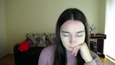 Snapshot of gabby_di chatting on October 7, 9:28 am Jaklin online show from October 7, 9:28 am