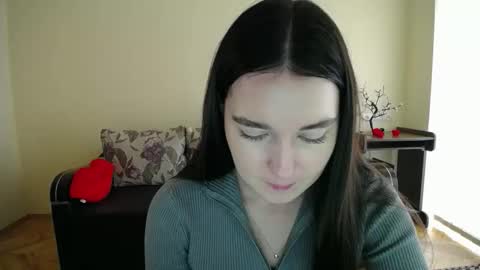 Snapshot of gabby_di chatting on November 11, 9:20 am Jaklin online show from November 11, 9:20 am