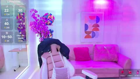 Snapshot of gabby_evanns chatting on October 8, 12:03 pm gabby_evanns online show from October 8, 12:03 pm