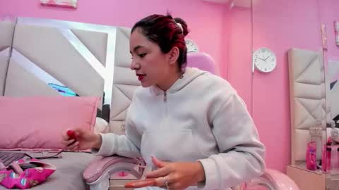 Gabby online show from April 29, 3:10 am