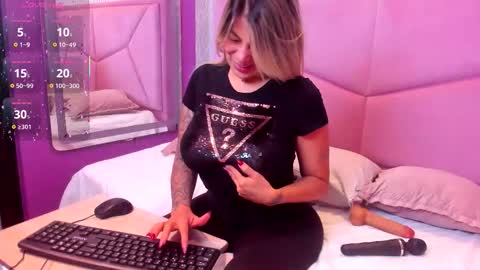 Gaby Santos online show from February 18, 12:56 pm