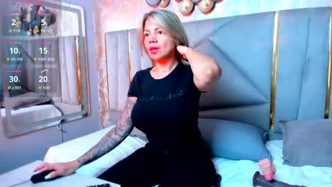 Gaby Santos online show from May 2, 12:10 pm