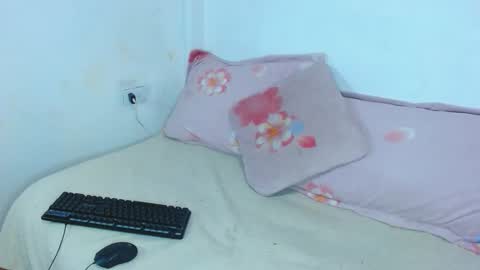 gabi_jhons_23 online show from April 30, 12:44 pm