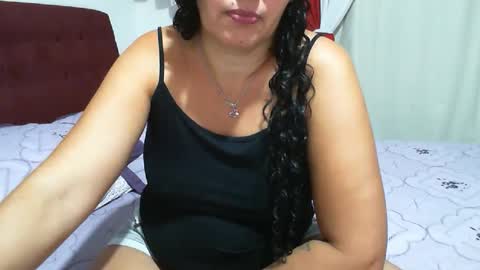 gaby  layla online show from May 3, 6:47 pm