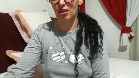 gaby  layla online show from May 15, 10:39 pm
