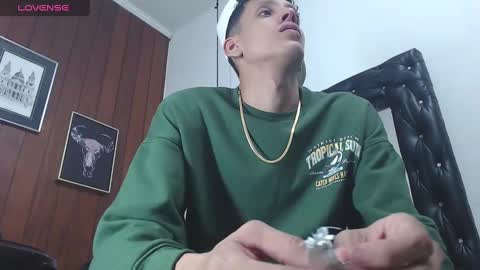 Snapshot of gaboreyes1 chatting on January 25, 3:51 am Gabo online show from January 25, 3:51 am