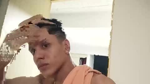 Snapshot of gaboreyes1 chatting on February 15, 6:02 am Gabo online show from February 15, 6:02 am