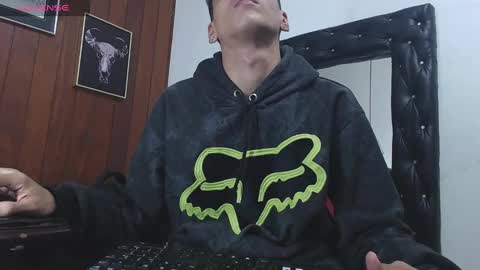 Snapshot of gaboreyes1 chatting on February 16, 3:37 am Gabo online show from February 16, 3:37 am