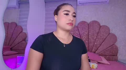 Snapshot of gabriela_leone chatting on July 2, 7:20 pm gabriela online show from July 2, 7:20 pm
