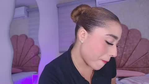 Snapshot of gabriela_leone chatting on July 14, 7:19 pm gabriela online show from July 14, 7:19 pm