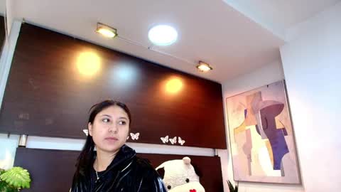 Gabby  online show from June 6, 12:32 pm
