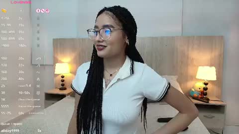 Gabriela Vargas online show from June 23, 2:31 am