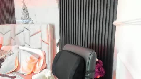 Gabriela Kassi online show from July 14, 11:38 am